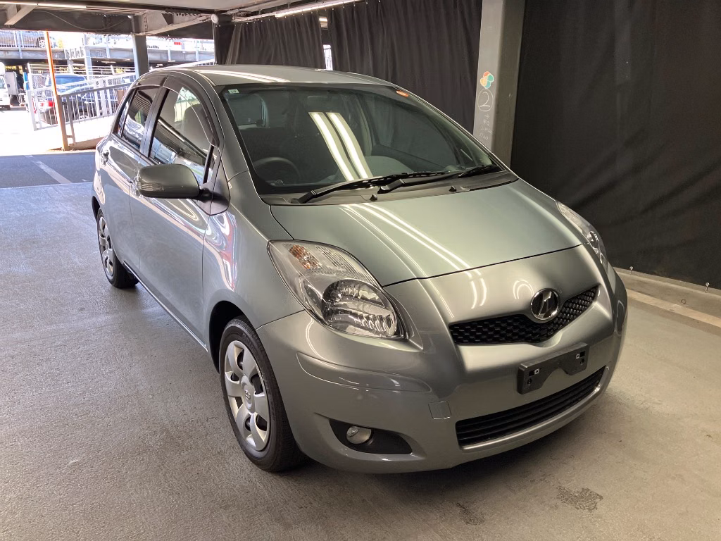 TOYOTA VITZ