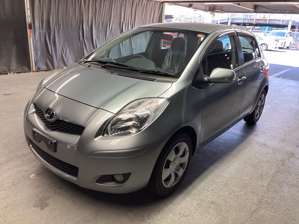 TOYOTA VITZ