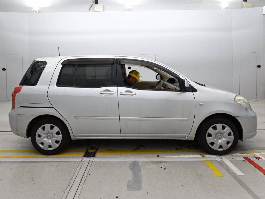 TOYOTA RAUM