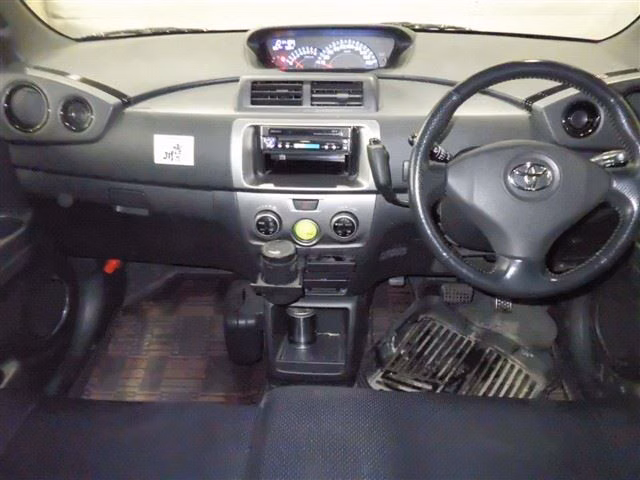 TOYOTA BB