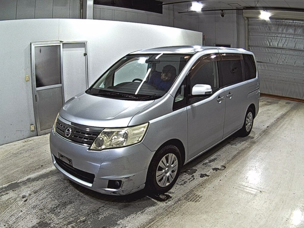 NISSAN SERENA