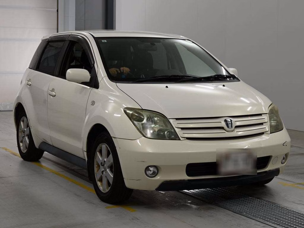 TOYOTA IST