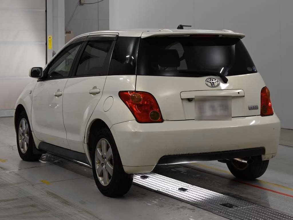 TOYOTA IST