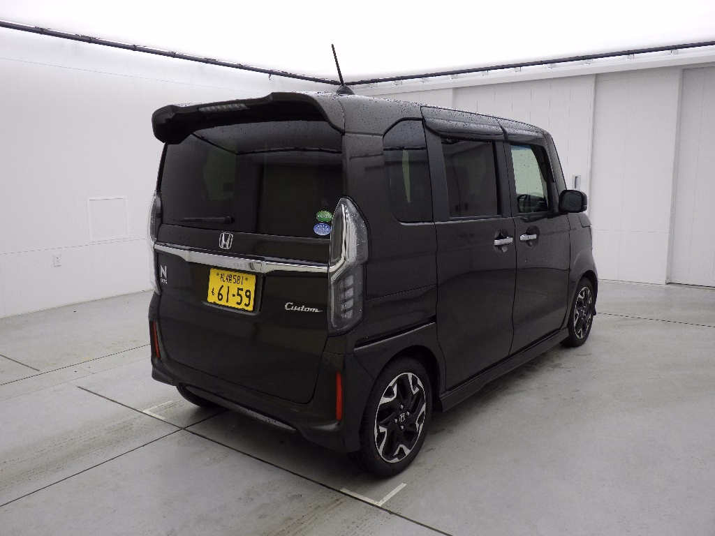HONDA N-BOX