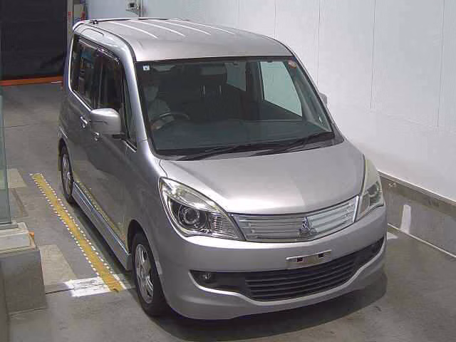 MITSUBISHI DELICA D:2