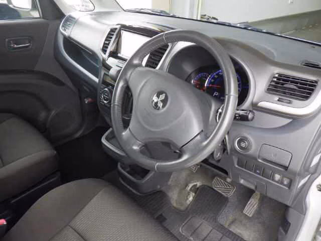 MITSUBISHI DELICA D:2