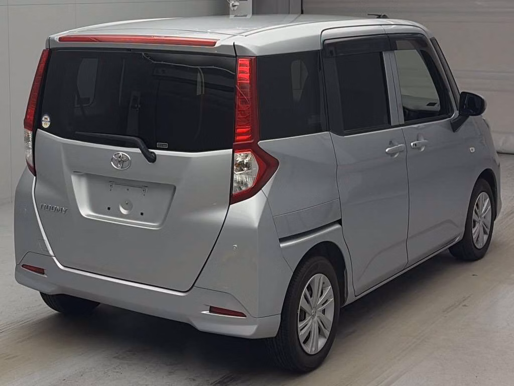 TOYOTA ROOMY