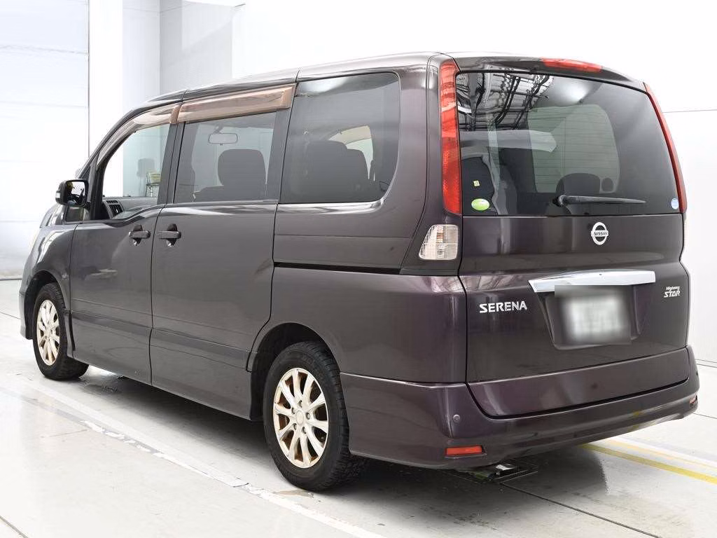 NISSAN SERENA
