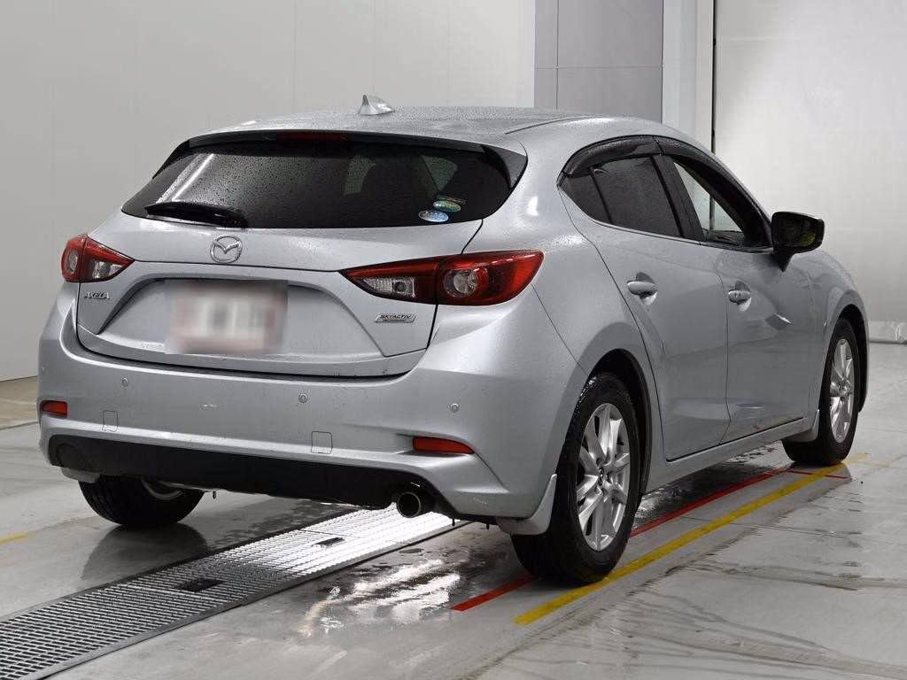 MAZDA AXELA