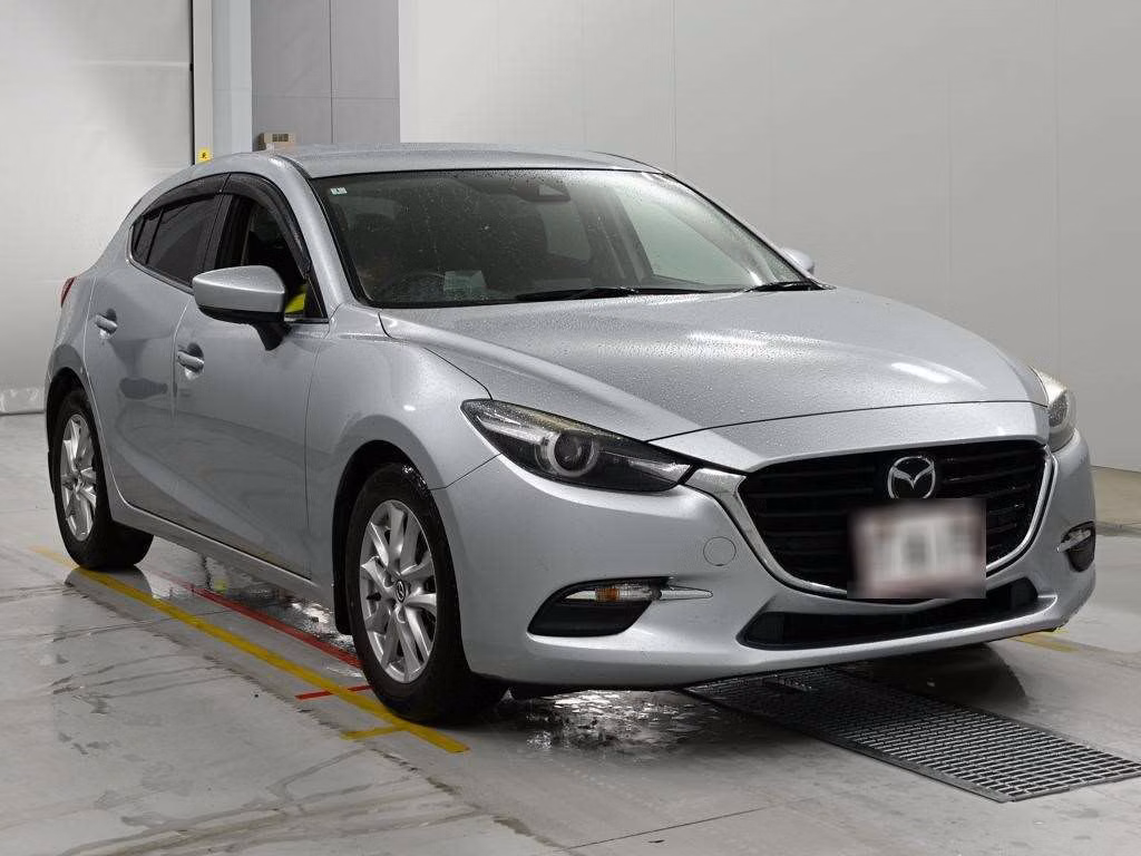 MAZDA AXELA