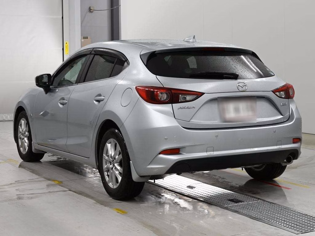 MAZDA AXELA