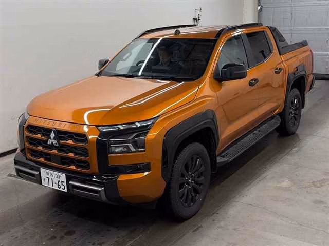 MITSUBISHI TRITON