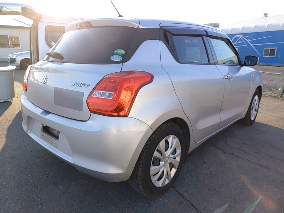 SUZUKI SWIFT