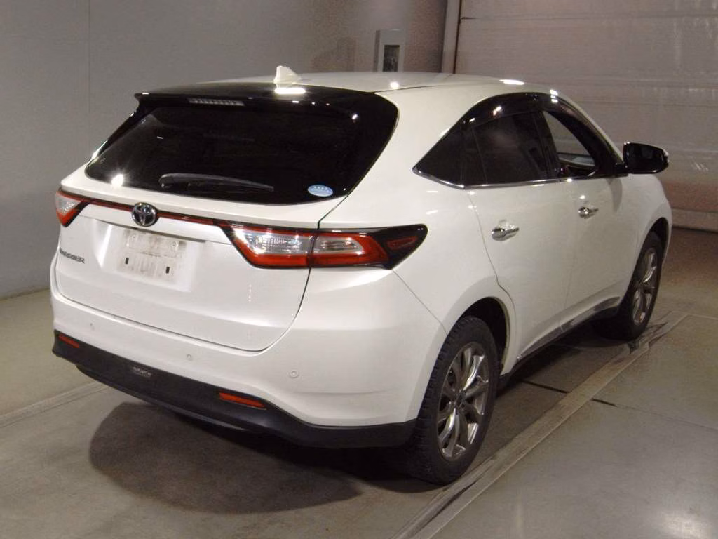 TOYOTA HARRIER