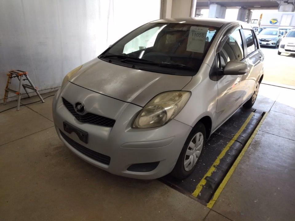 TOYOTA VITZ