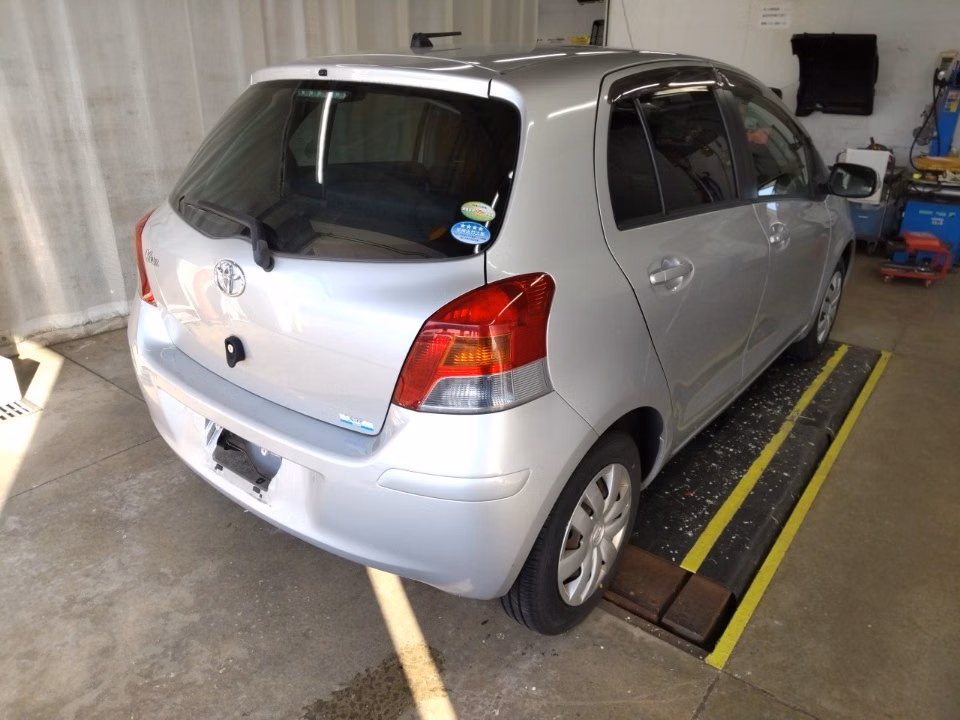 TOYOTA VITZ