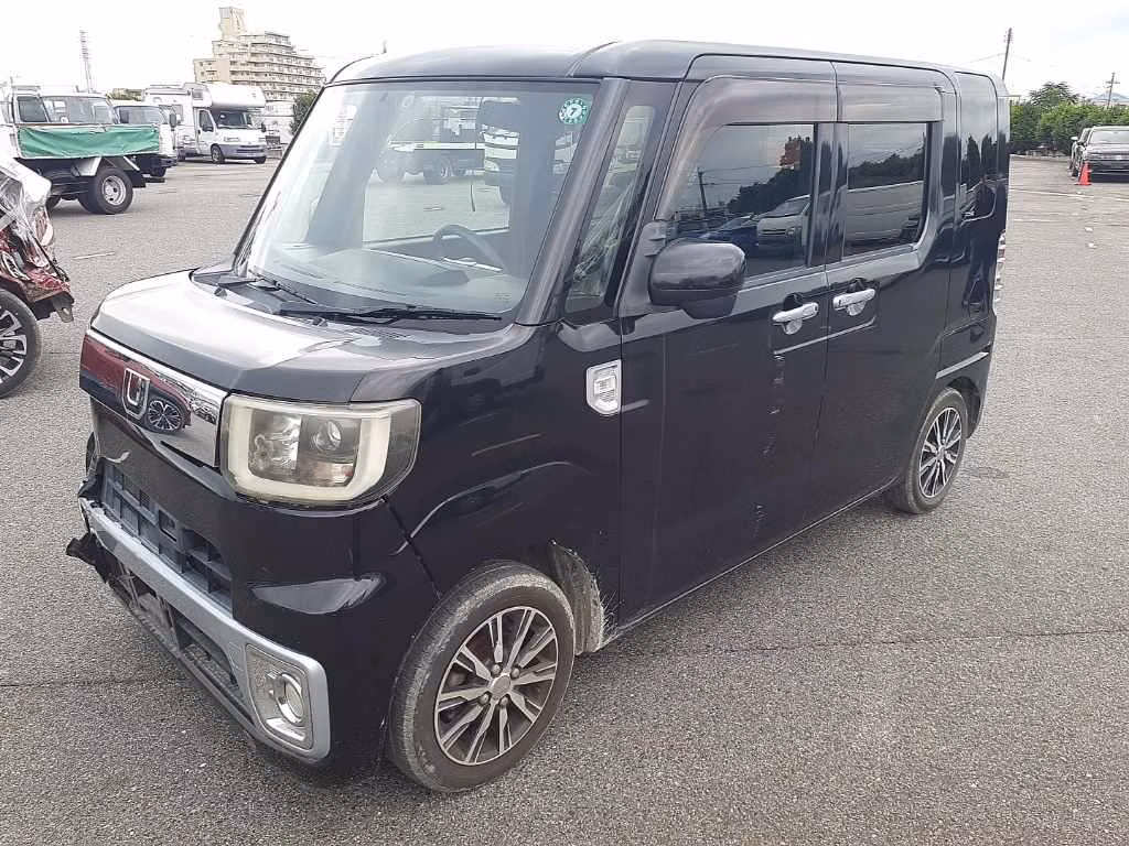 DAIHATSU WAKE