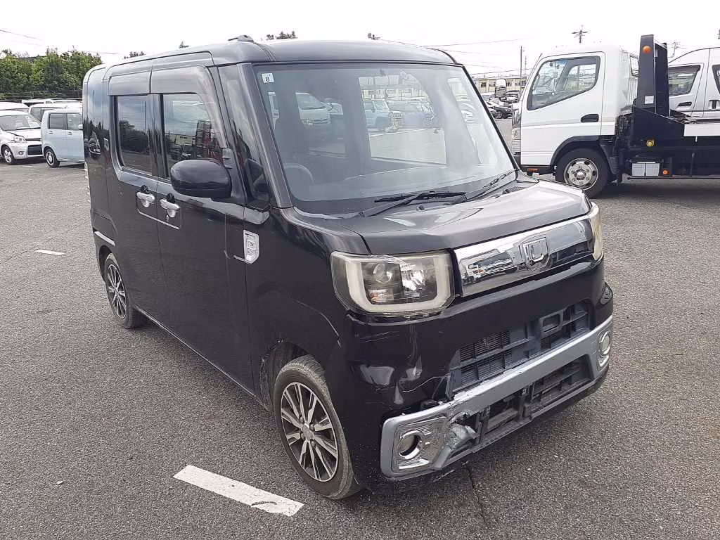 DAIHATSU WAKE