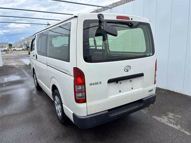TOYOTA REGIUS ACE