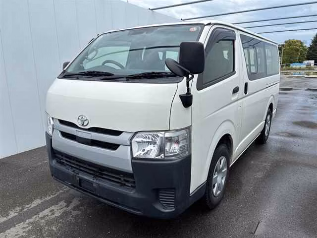 TOYOTA REGIUS ACE