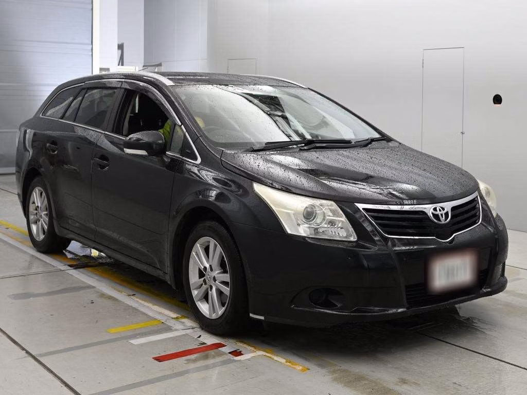 TOYOTA AVENSIS