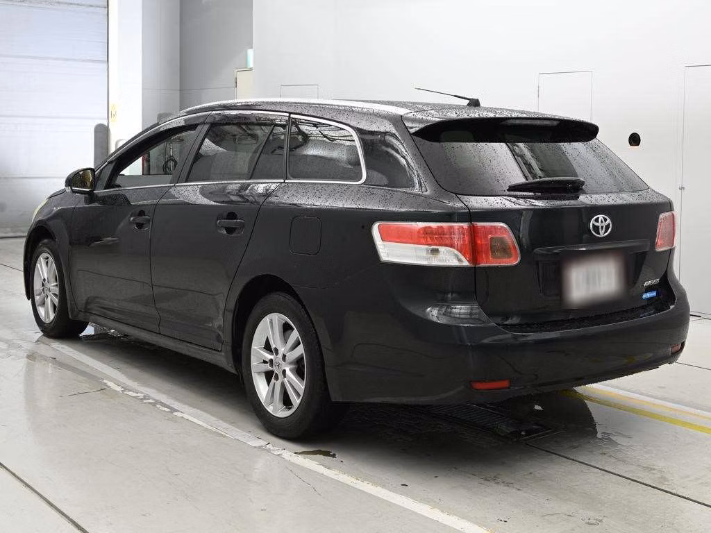 TOYOTA AVENSIS