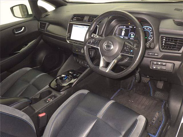 NISSAN LEAF