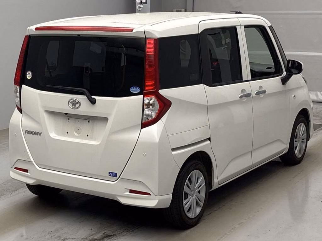 TOYOTA ROOMY