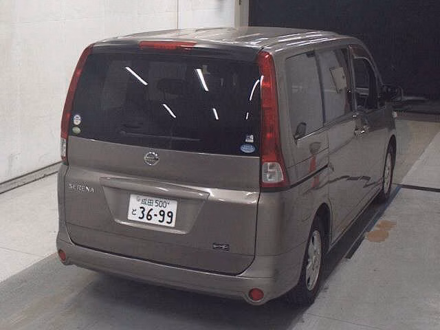 NISSAN SERENA