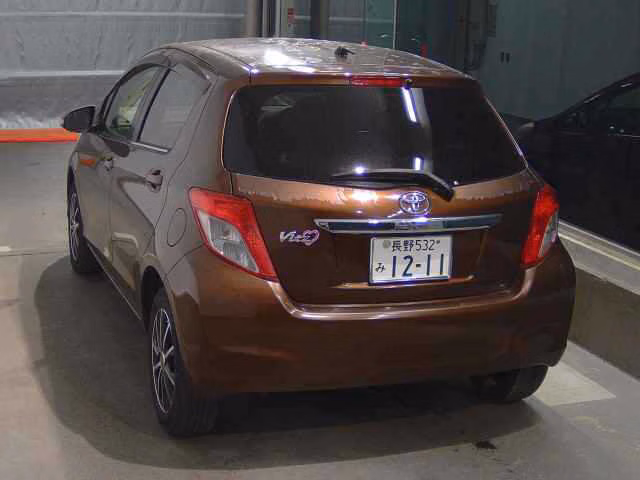 TOYOTA VITZ