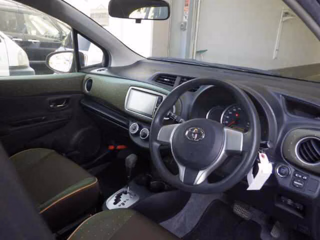 TOYOTA VITZ