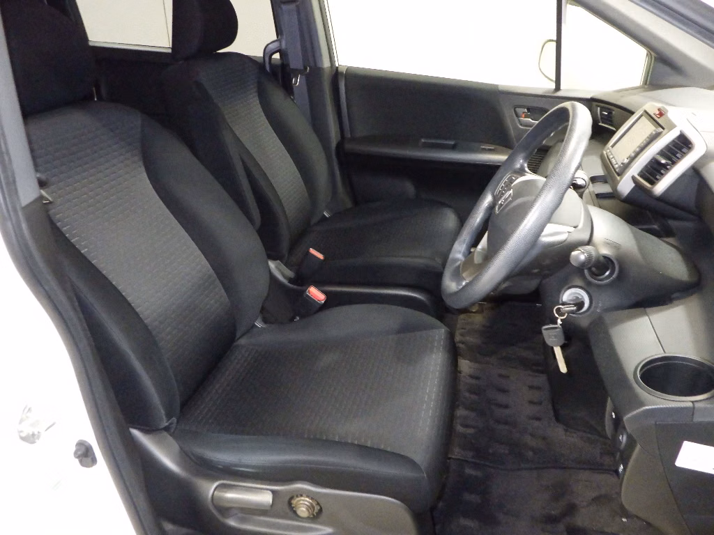 HONDA FREED SPIKE