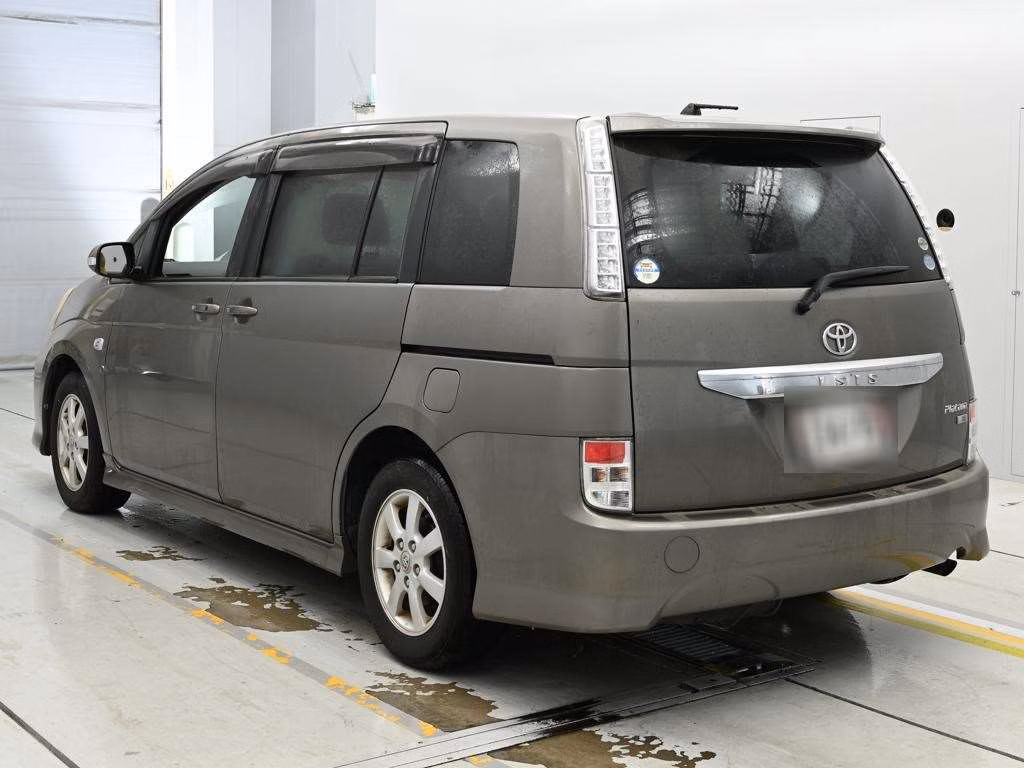 TOYOTA ISIS