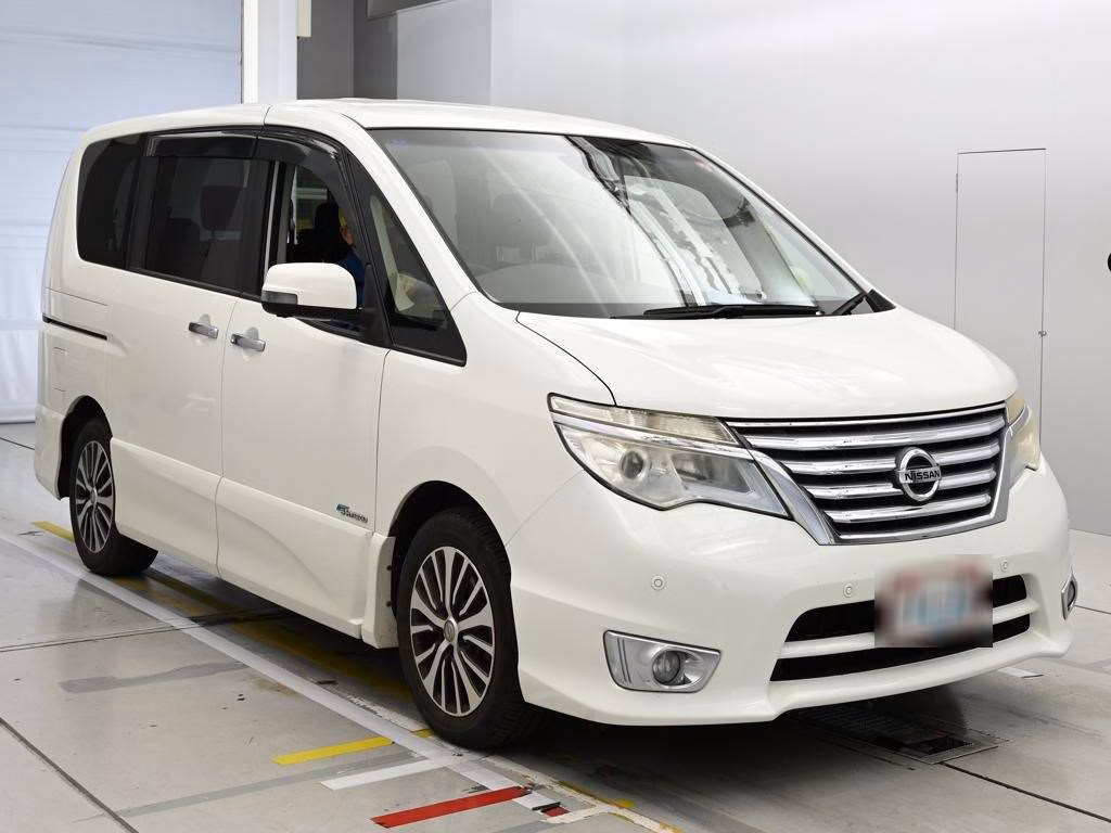 NISSAN SERENA