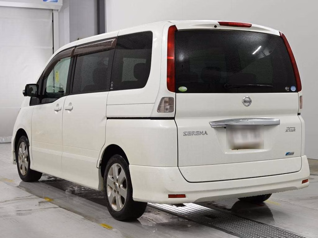 NISSAN SERENA