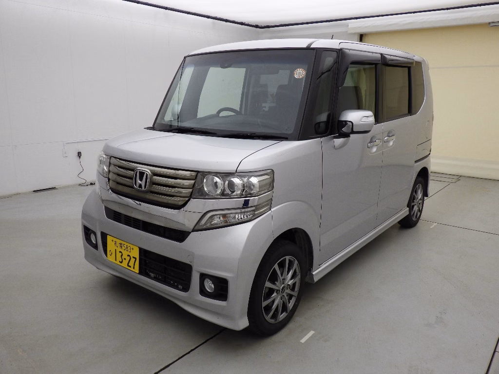 HONDA N-BOX+