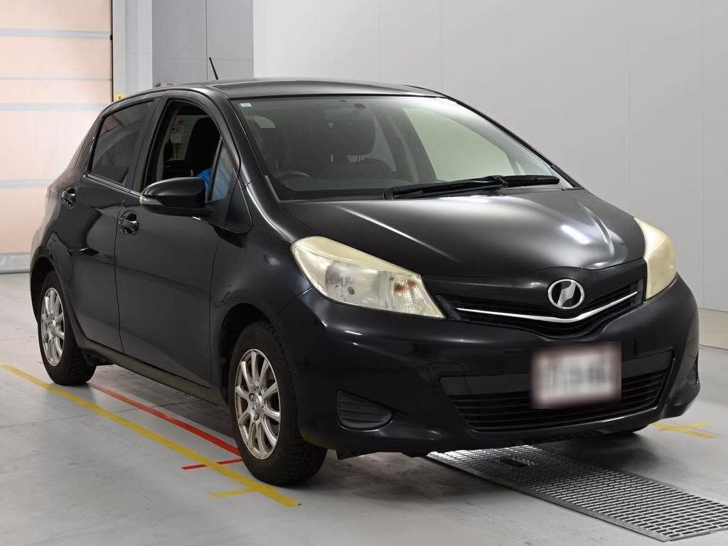 TOYOTA VITZ