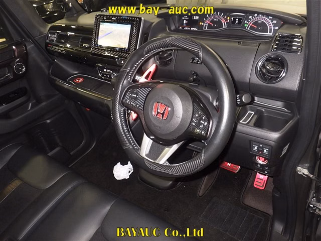HONDA N-BOX