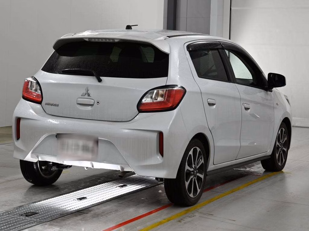 MITSUBISHI MIRAGE