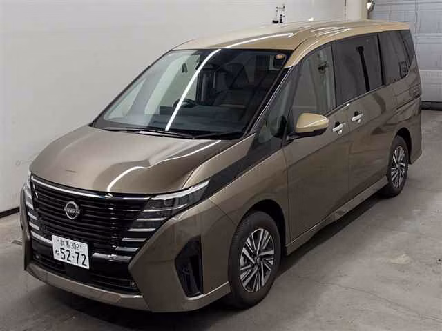NISSAN SERENA