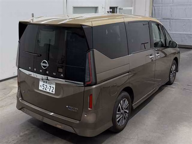 NISSAN SERENA