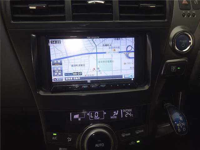 TOYOTA PRIUS ALPHA