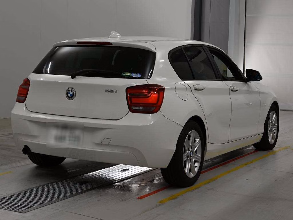 BMW 1-SERIES