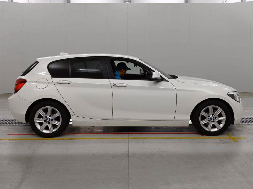 BMW 1-SERIES