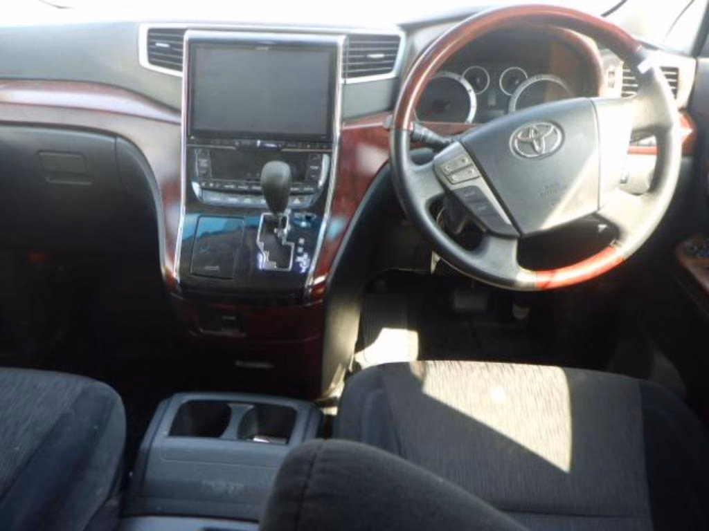 TOYOTA ALPHARD