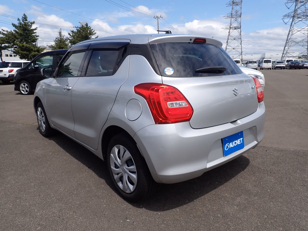 SUZUKI SWIFT