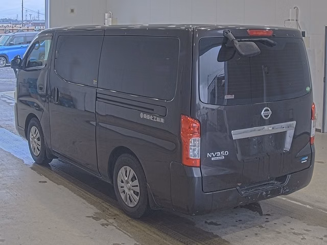 NISSAN NV350 CARAVAN