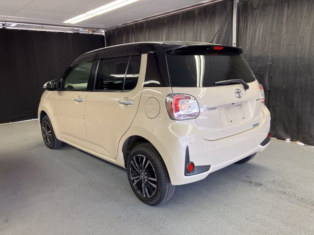 TOYOTA PASSO