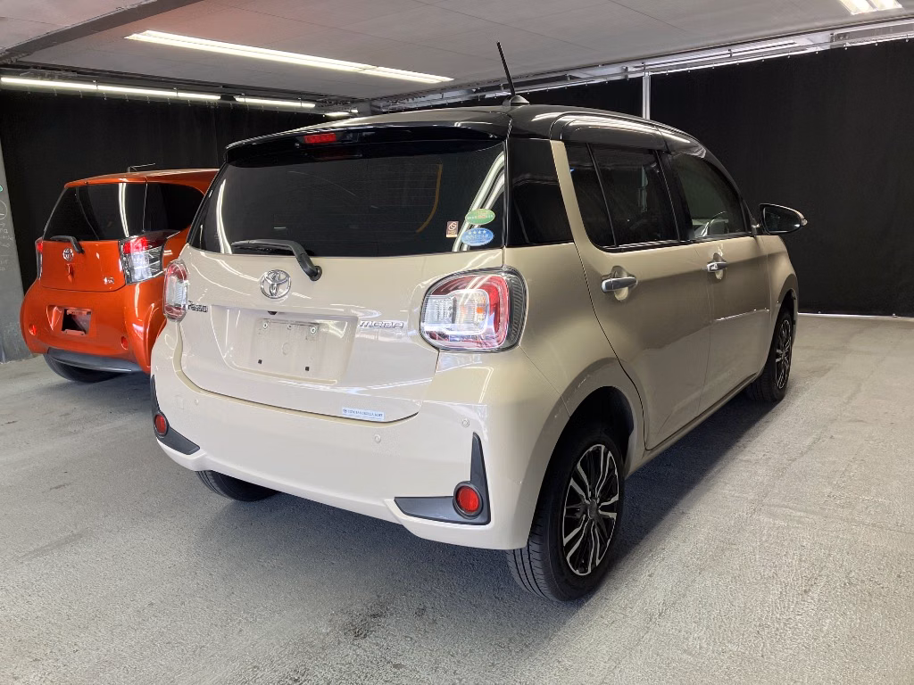 TOYOTA PASSO