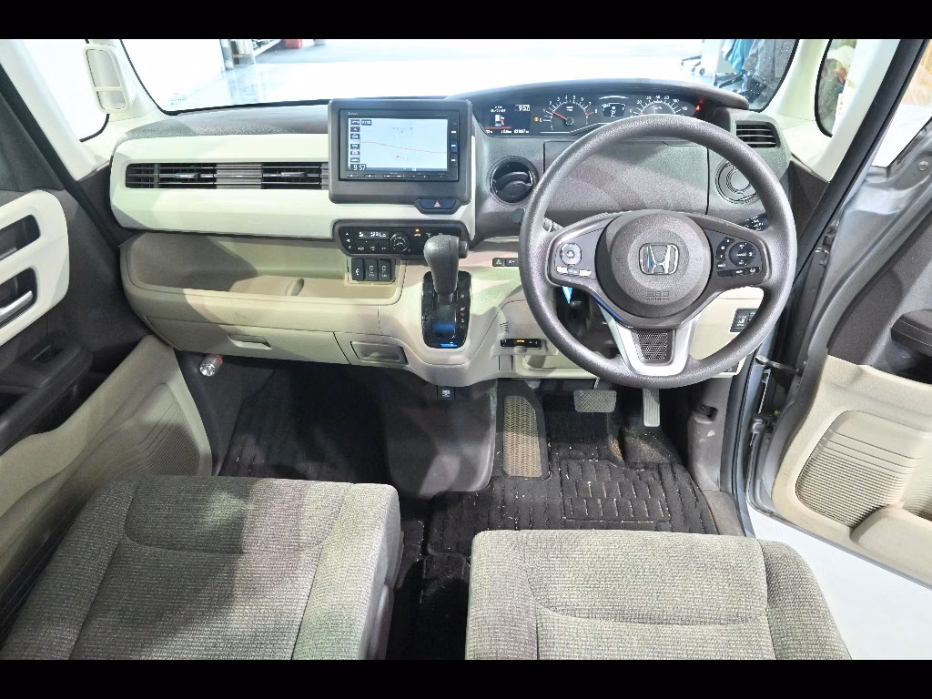 HONDA N-BOX